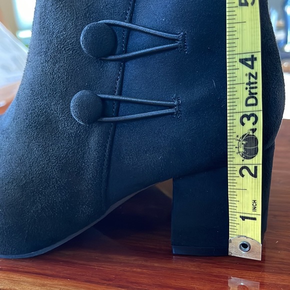 Essex Glam Black Boots - Picture 3 of 4